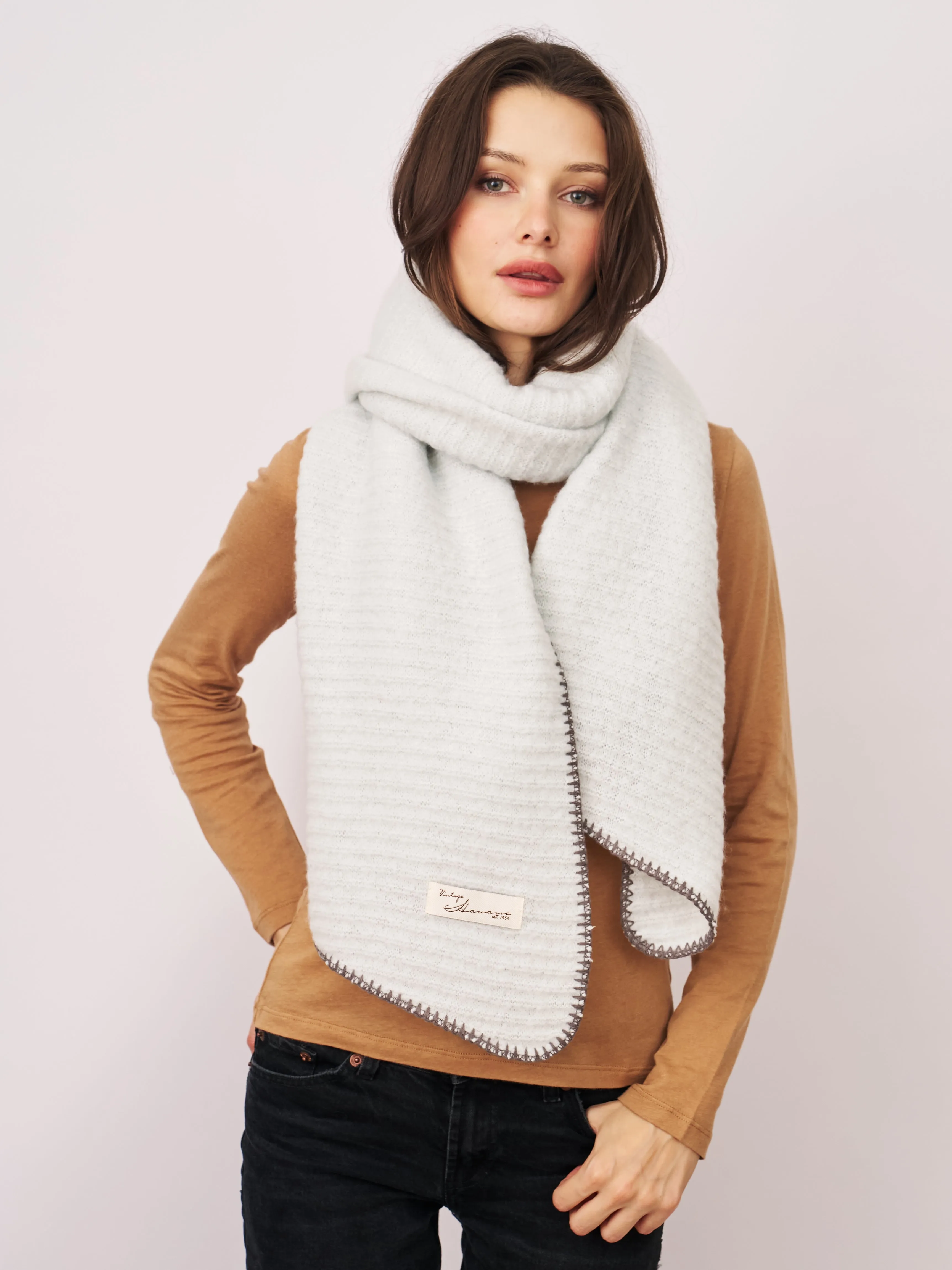 BLANKET STITCH KNIT SCARF - GREY/CHARCOAL