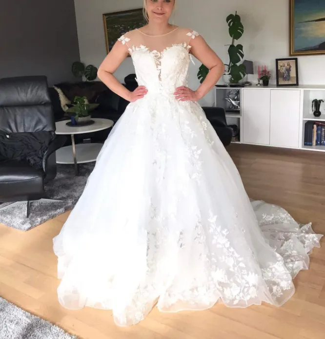 Lace Cap Sleeve A Line Bridal Wedding Ball Gown with Court Train