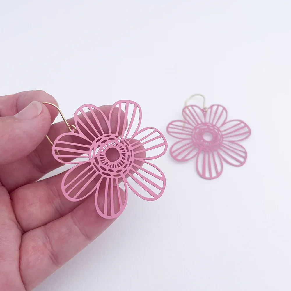 Midi Flower Earrings - Pink