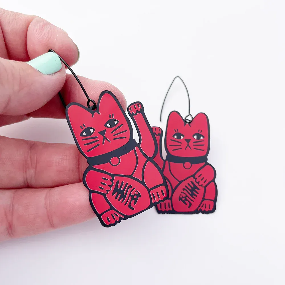 Midi Lucky Cat Earrings - Red & Black