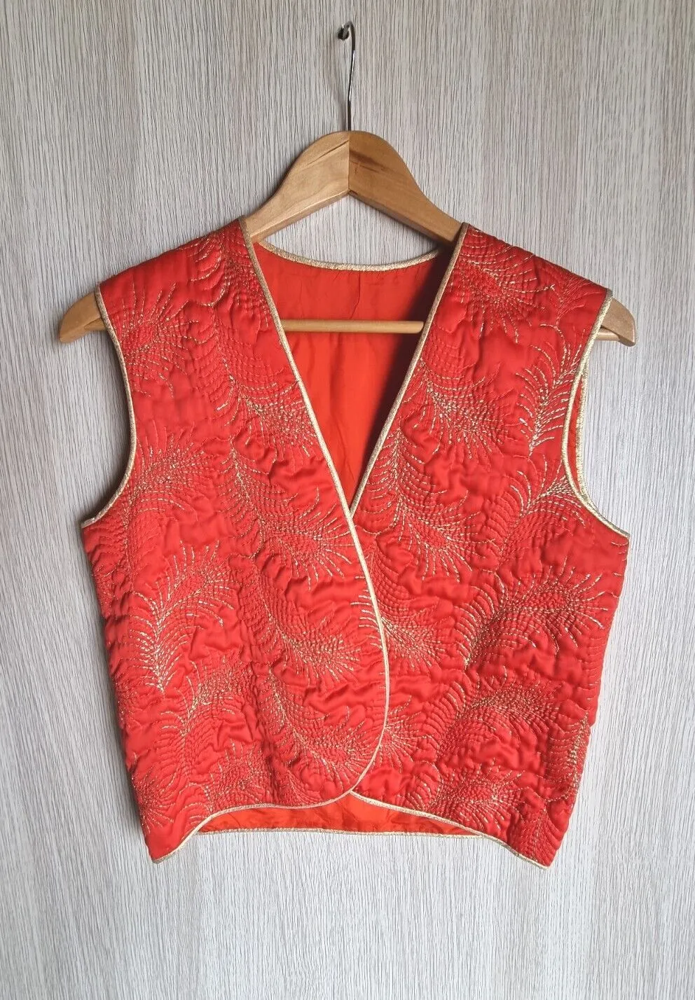 MRed Quilted Vest Gold Feather Embroidery Size Small/