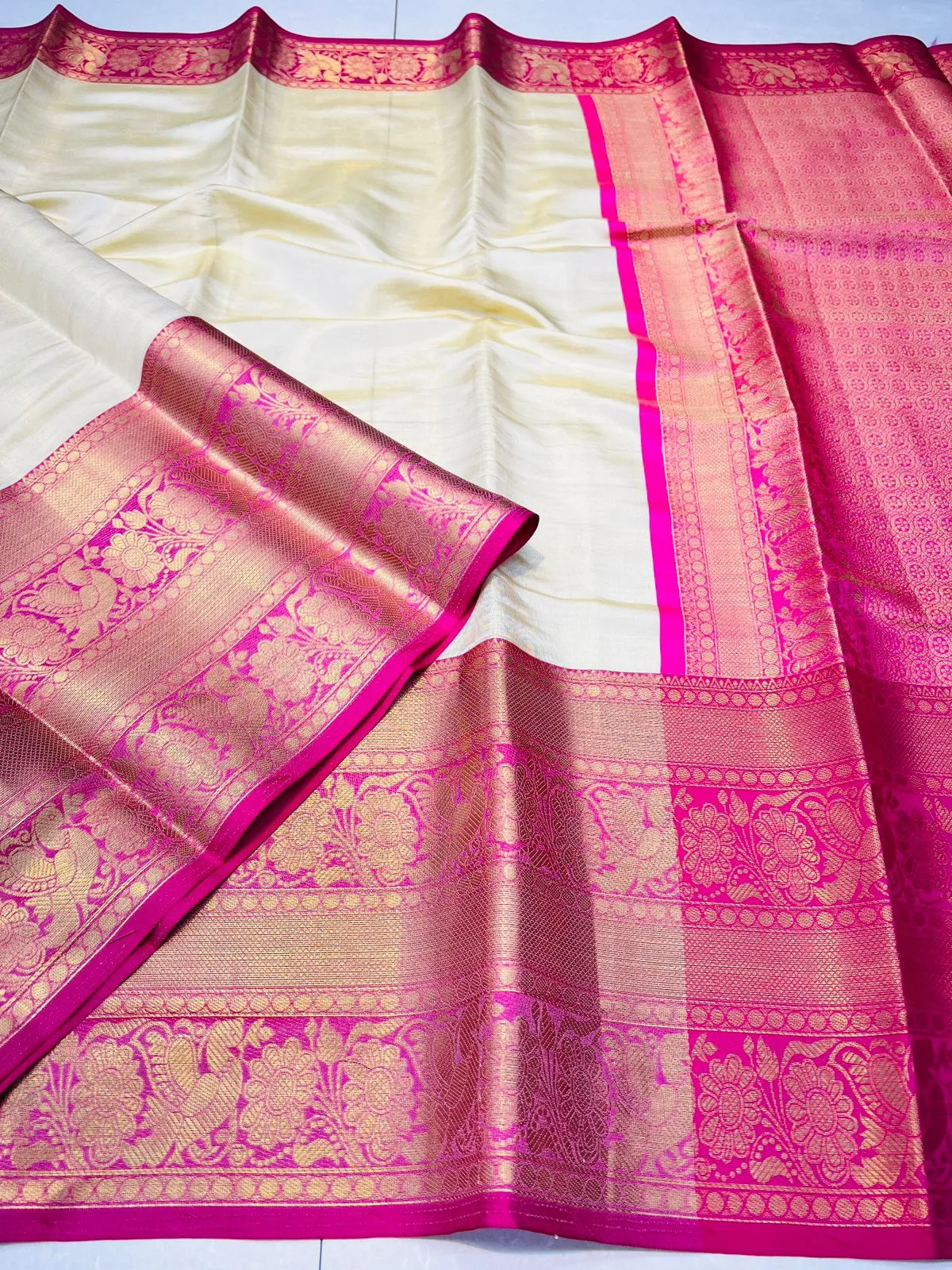 Preferable Beige Kanjivaram Silk Saree With Forbearance Blouse Piece