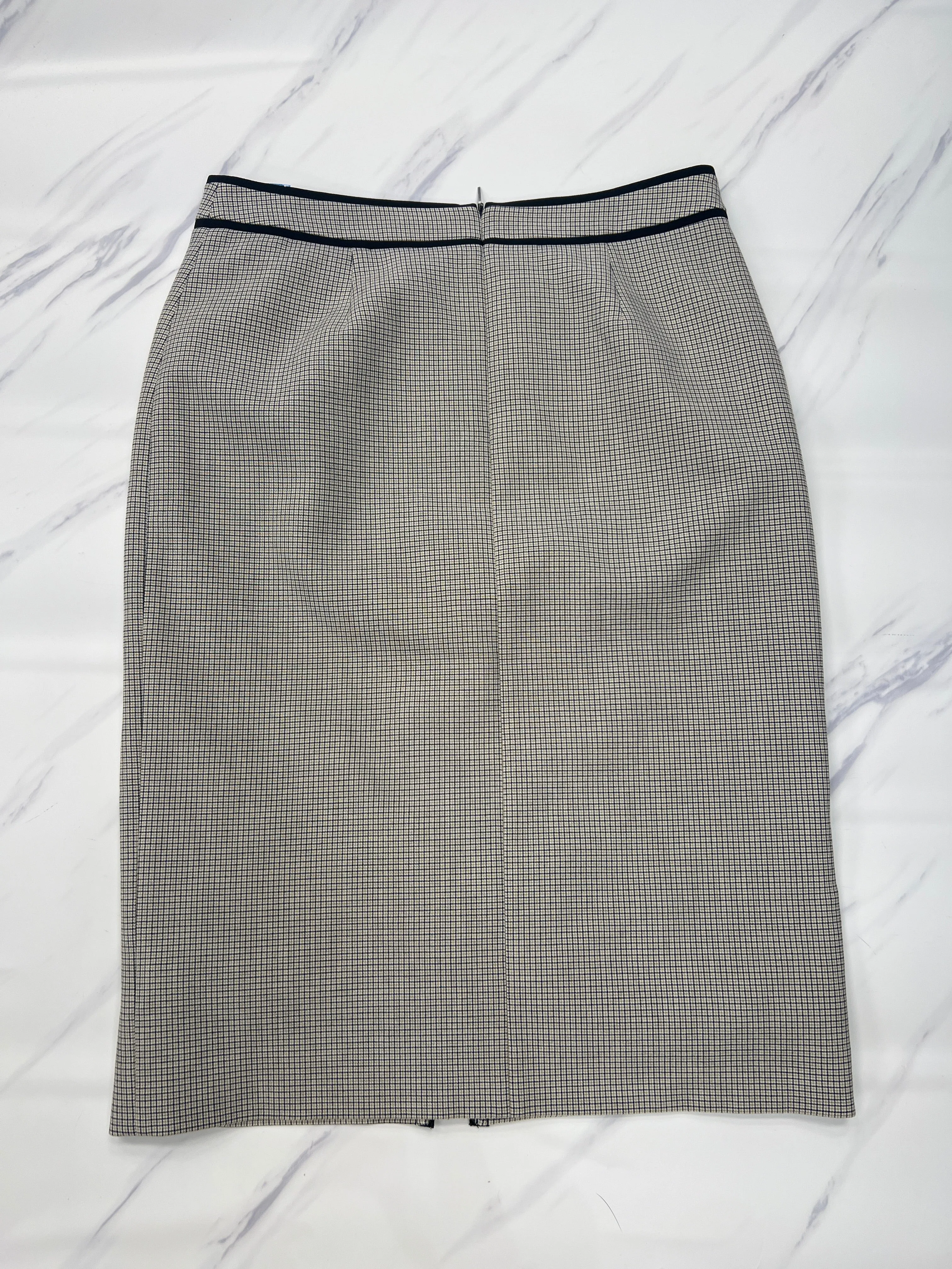 Skirt Midi By Hugo Boss In Plaid Pattern, Size: 8